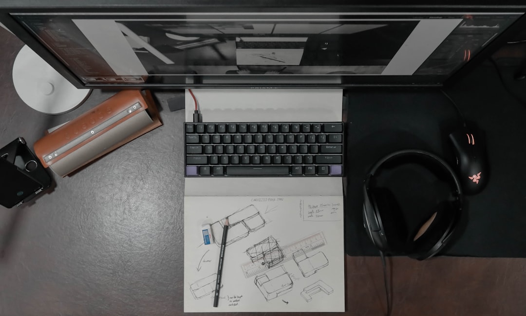 Notepad pen desk